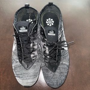 Men’s Size: 10 Nike Air Max Flyknit Racer